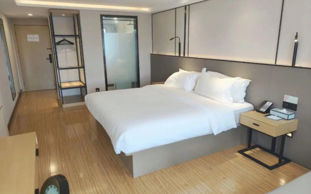 Xana Lite Beijing Shunyi Fengbo Metro Station