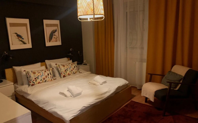 Central and Convenient Flat in Sisli
