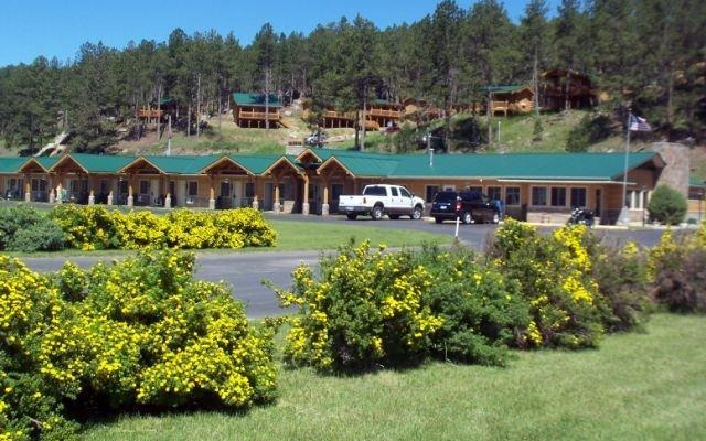 Rock Crest Lodge And Cabins