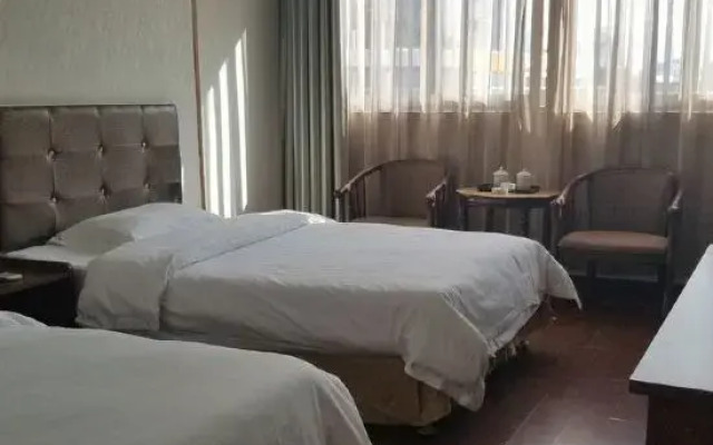 Bayi Baoyuan Hotel (Zhongshan Road No.1 Hospital)