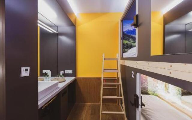 Capsule Hotel by Hyve