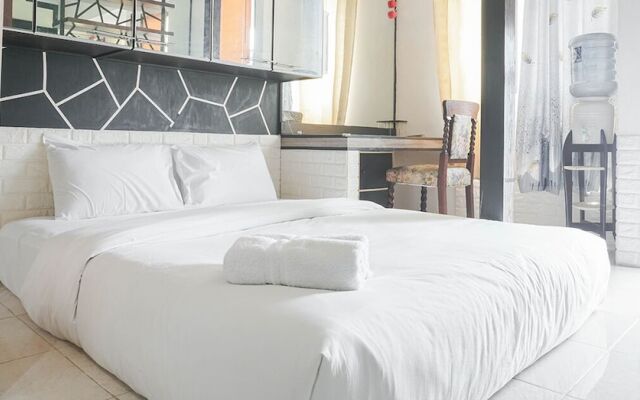 Unique and Classy Studio Room at Maple Park Sunter Apartment