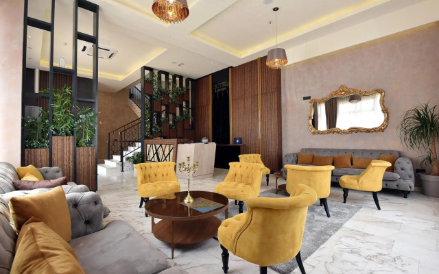 Hotel Lazaro