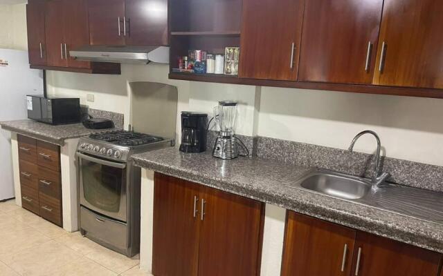 Casa 2 Pisos 100% Funcional En Cuenca Garantizado