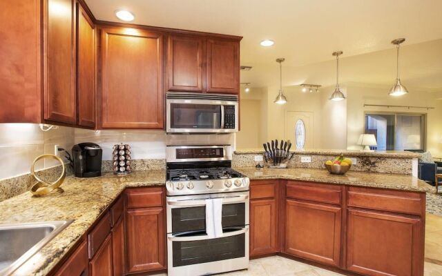 Scenic 4br/3.5ba in PB by Domio