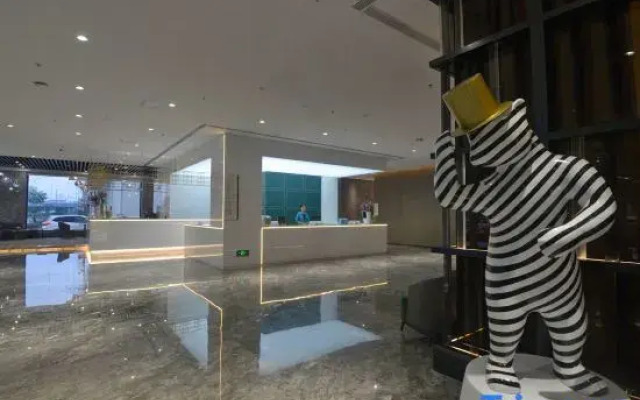 Shuiyi Carnival Hotel