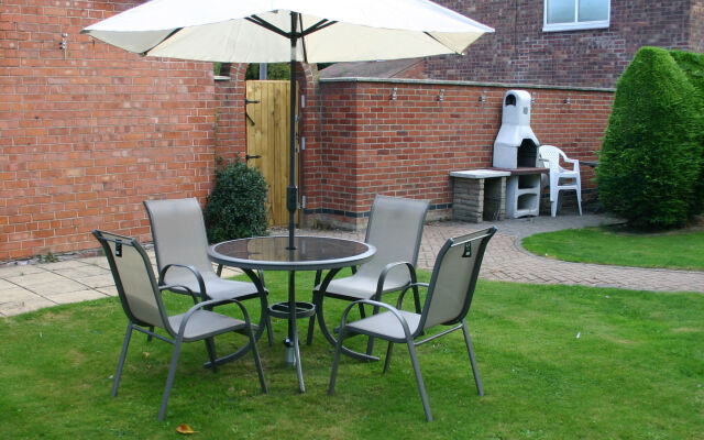Lyndene Holiday Apartments