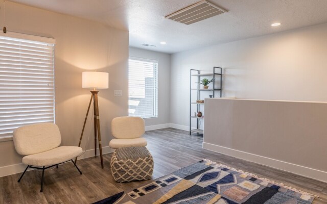 Retreat At The Ledges