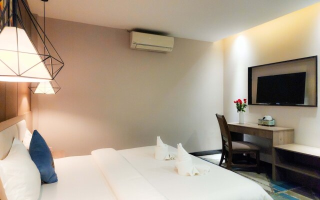 Sunshine Hotel