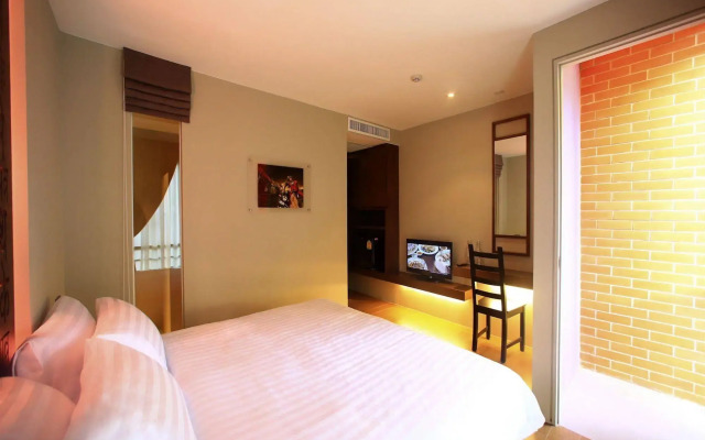 Silom One