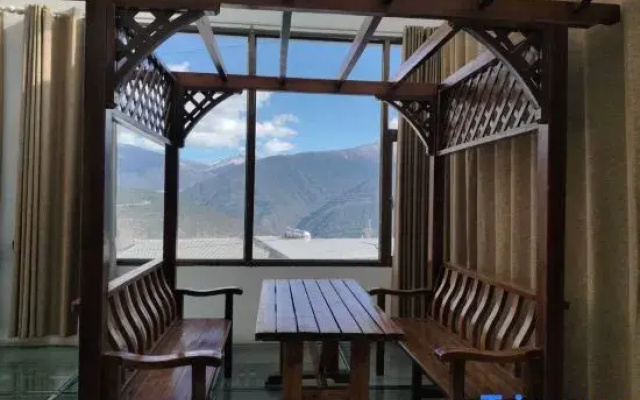 Deqin Feilai Temple Jinchenyuan Homestay