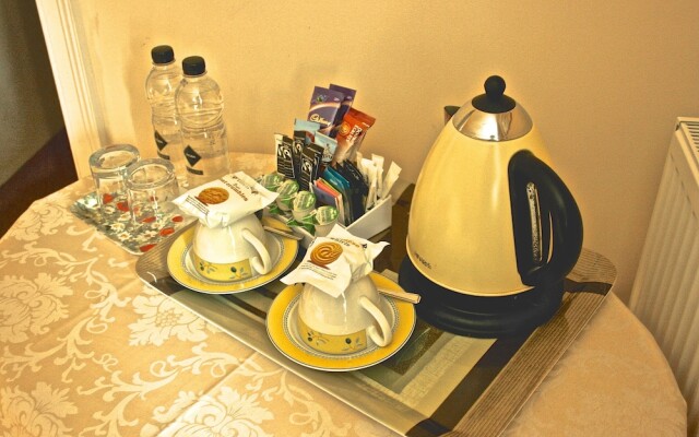 Clotworthy House Bed & Breakfast