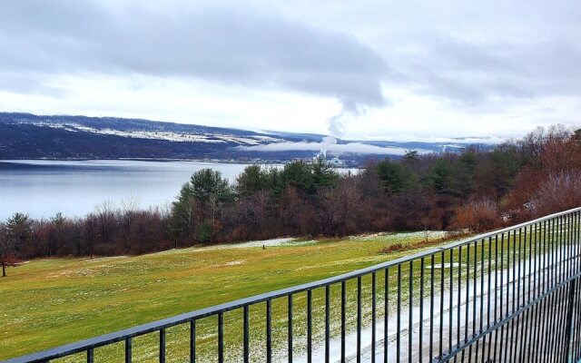 The Hotel Laurel at Seneca