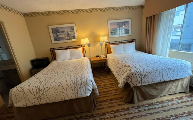 Travelodge by Wyndham Seattle By The Space Needle