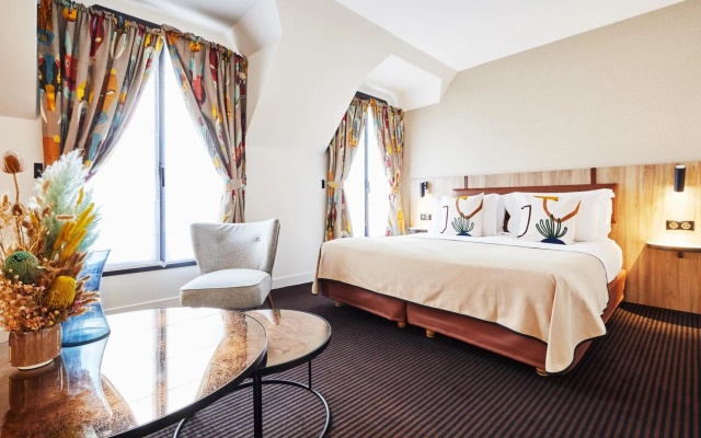 Plaza Tour Eiffel Hotel