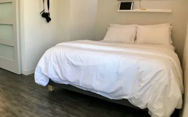 Modern Capitol Hill Studio