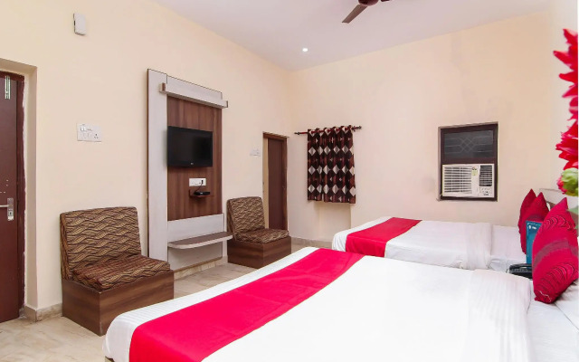 OYO 13097 Lukergunj Holidays