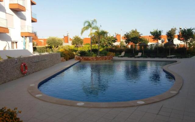 Apartment with 2 bedrooms in Portimao with shared pool terrace and WiFi 5 km from the beach