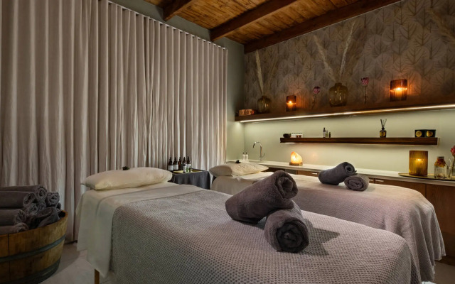 Mont Rochelle Hotel & Vineyard