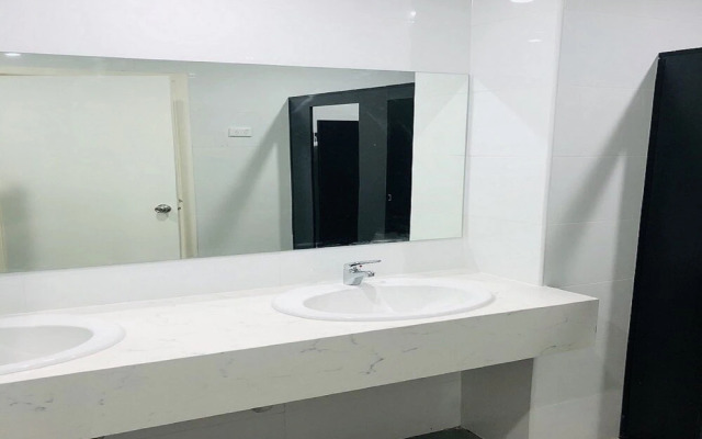 St Kilda Accommodation - Hostel