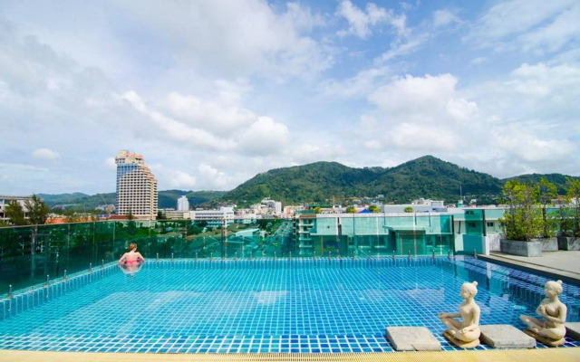 Phoenix Grand Hotel