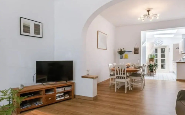 Spacious Apartment With Terrace in Ostend