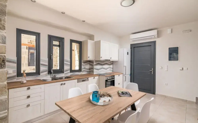 Elmara Luxury Villa 1 - Next to the Beach