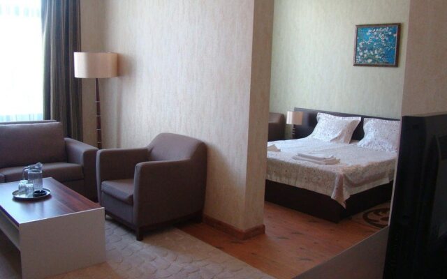 Qubek Hotel