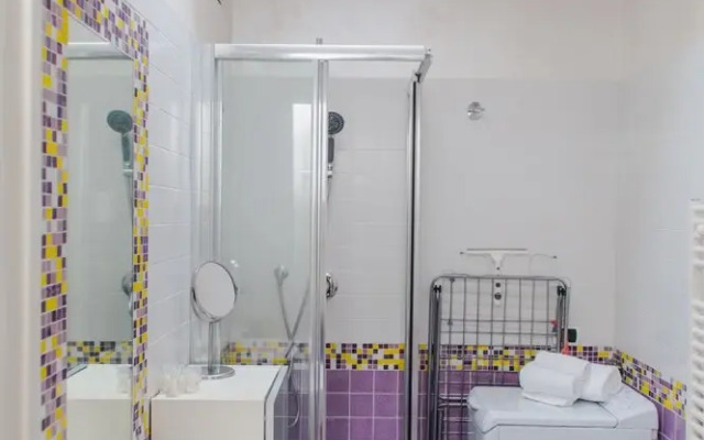 Shopping Deangeli Apartment - Hintown