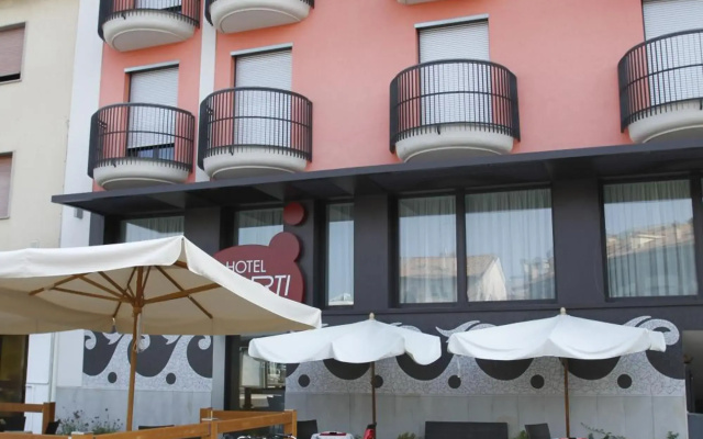 LacromaBio - Hotel & Apartments