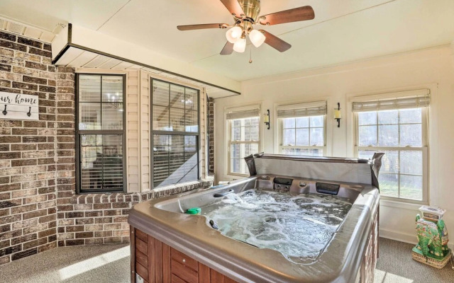 Lakeside Happiness: Home on Lake Moultrie!