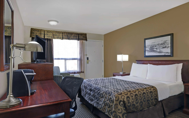 SureStay Plus Hotel by Best Western Drumheller