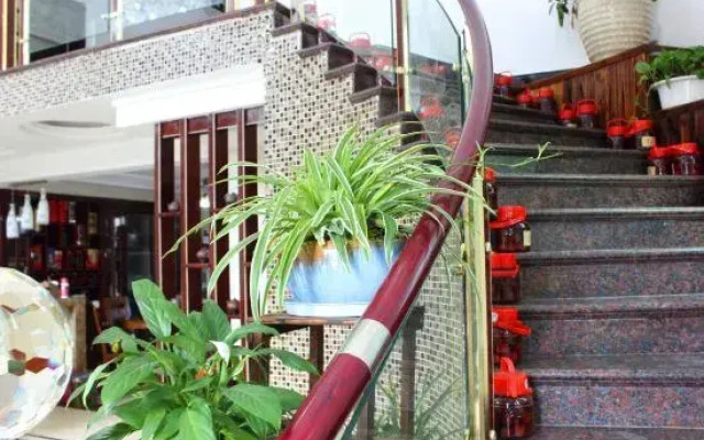 Old Village Chief Hostel