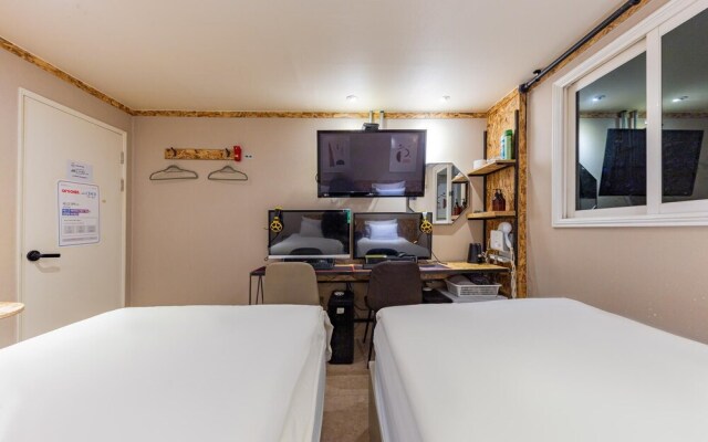 Cheongju Business Hotel JA