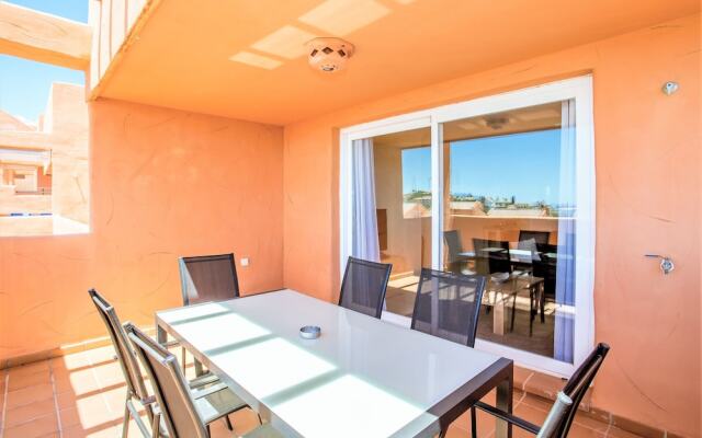 Relaxing 2 Bed 2 Bath - Sea and golf views DL24