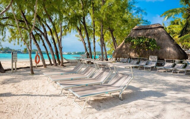 Ile Des Deux Cocos (LUX* Resorts & Hotels)