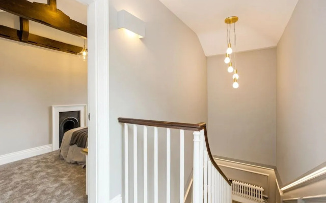 Spirit Merchant House