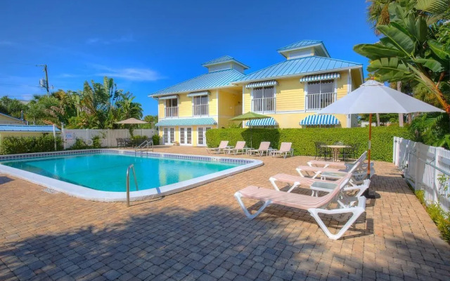 Naples Garden Inn