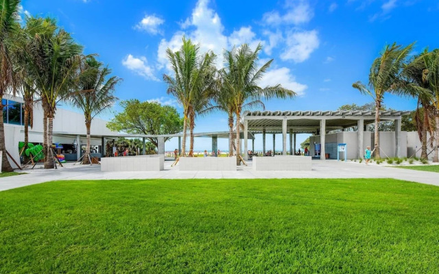 Nokomis Home Close to Beach