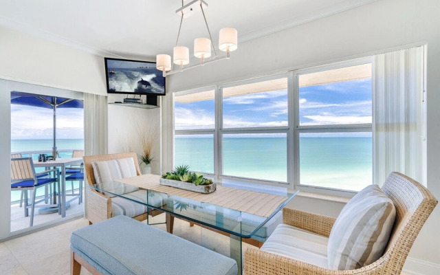 Regatta Beach Club N 913 by Vtrips