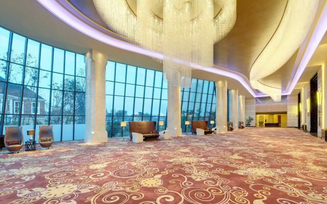 Sheraton Changchun Jingyuetan Hotel