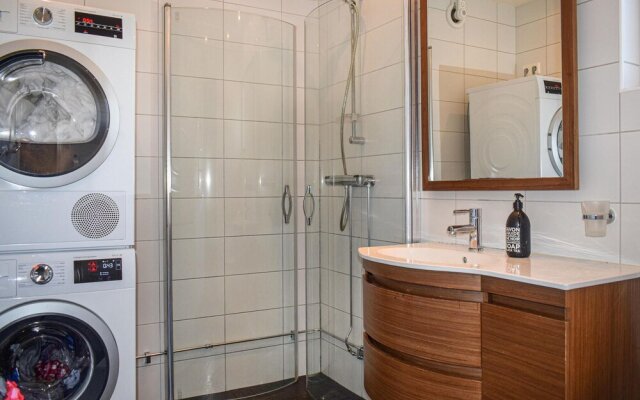 Nice Home in Lekeryd With 3 Bedrooms, Sauna and Wifi