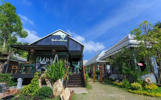 Palmchwa Resort