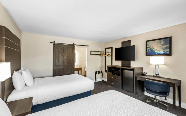 Travelodge by Wyndham Santa Rosa Wine Country