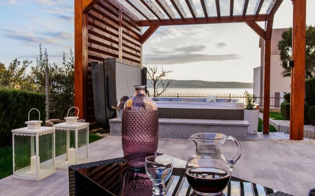 Anka - with open jacuzzi - SA2(2)