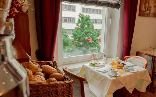 Hotel Lumen am Hauptbahnhof