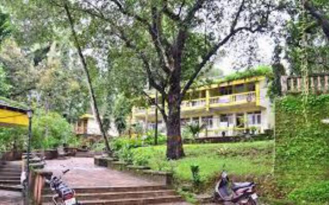 Mayem Lakeview