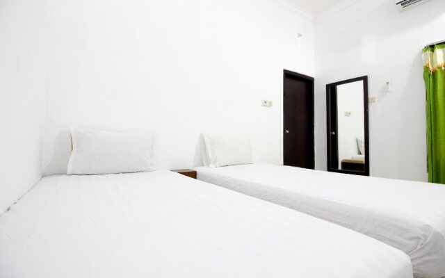 RedDoorz near Adisucipto Airport 3