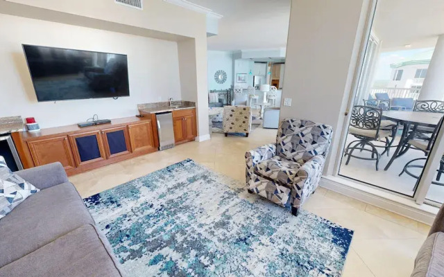 St. Maarten Penthouse 1 3 Bedroom Condo