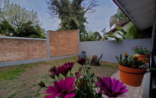 Casa con Jardín - Hermoso barrio - Centro MG- Aerop 15 min